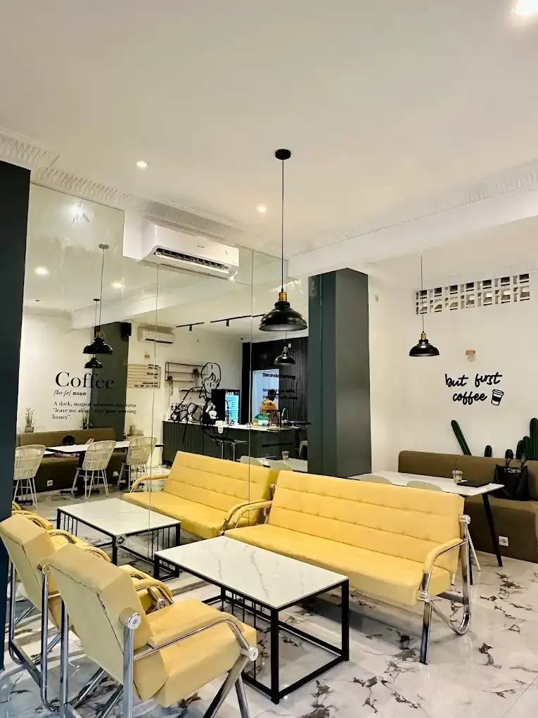 17. Beranda Kemang.webp