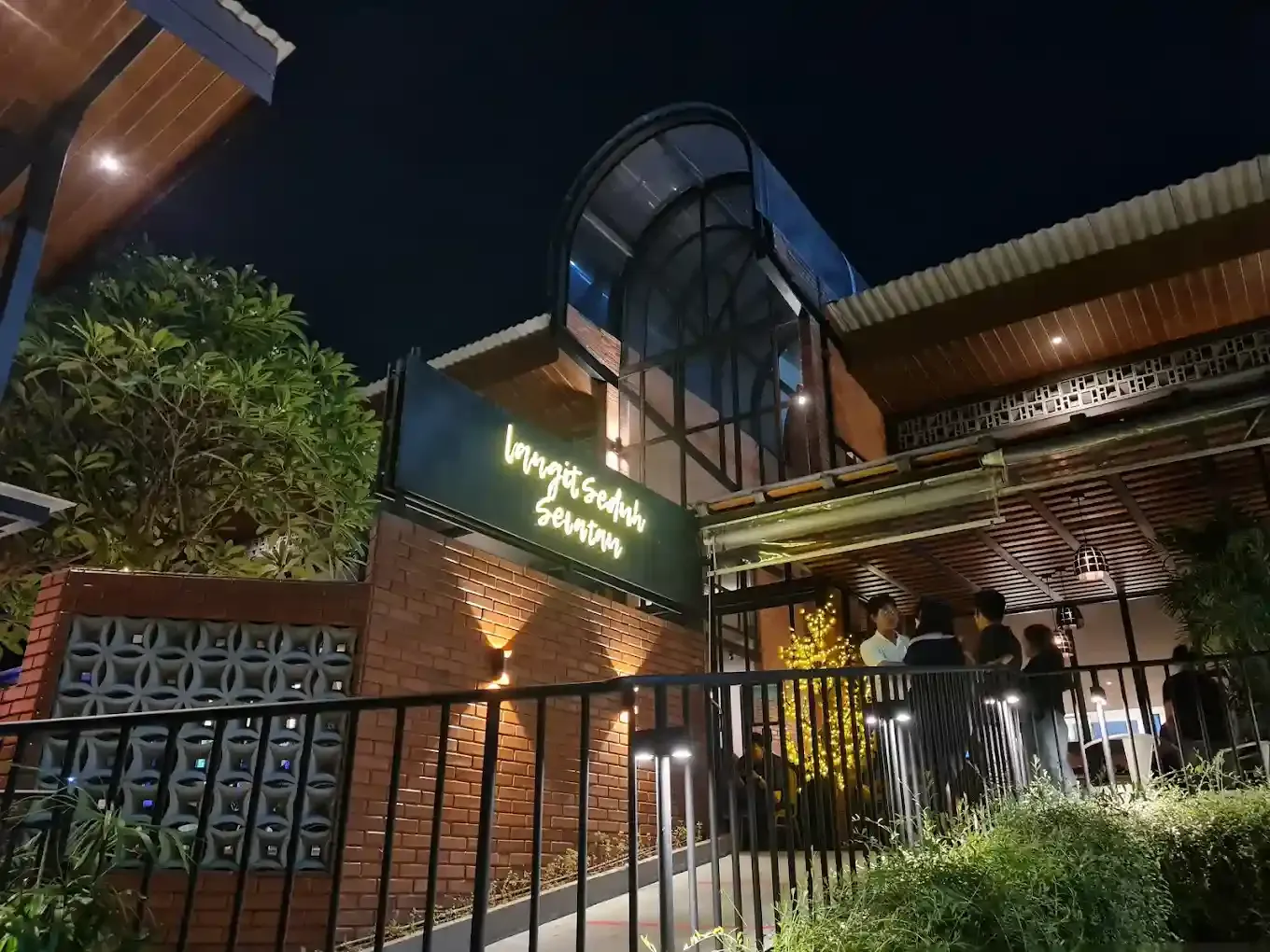 1. Langit Seduh Kemang.webp