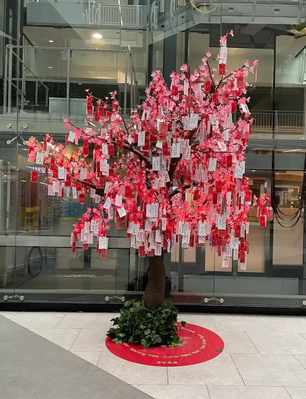 9. Dekorasi Imlek Pohon Mei Hwa.webp