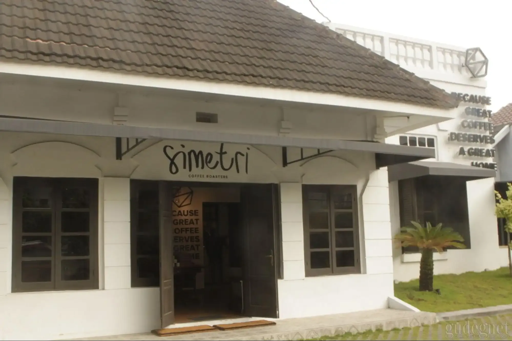 9. Simetri Coffee Roasters.webp