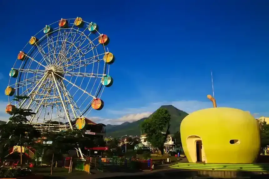 Alun-Alun Kota Batu.webp