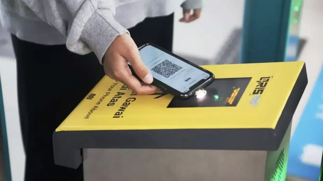 Cara Bayar Transjakarta dengan QRIS Tap.webp