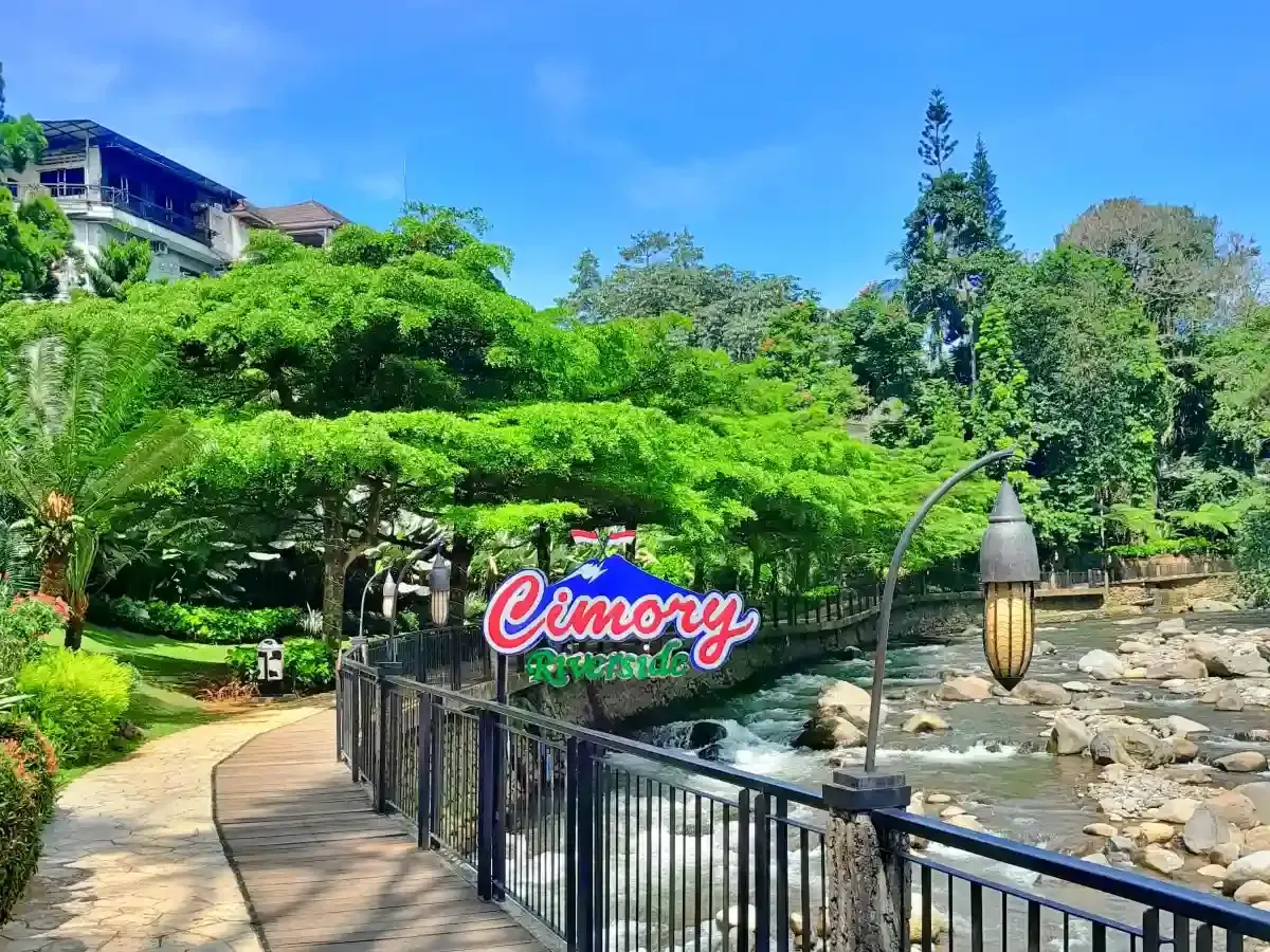 35 Coffee Shop Puncak Bogor View Bagus & 24 Jam