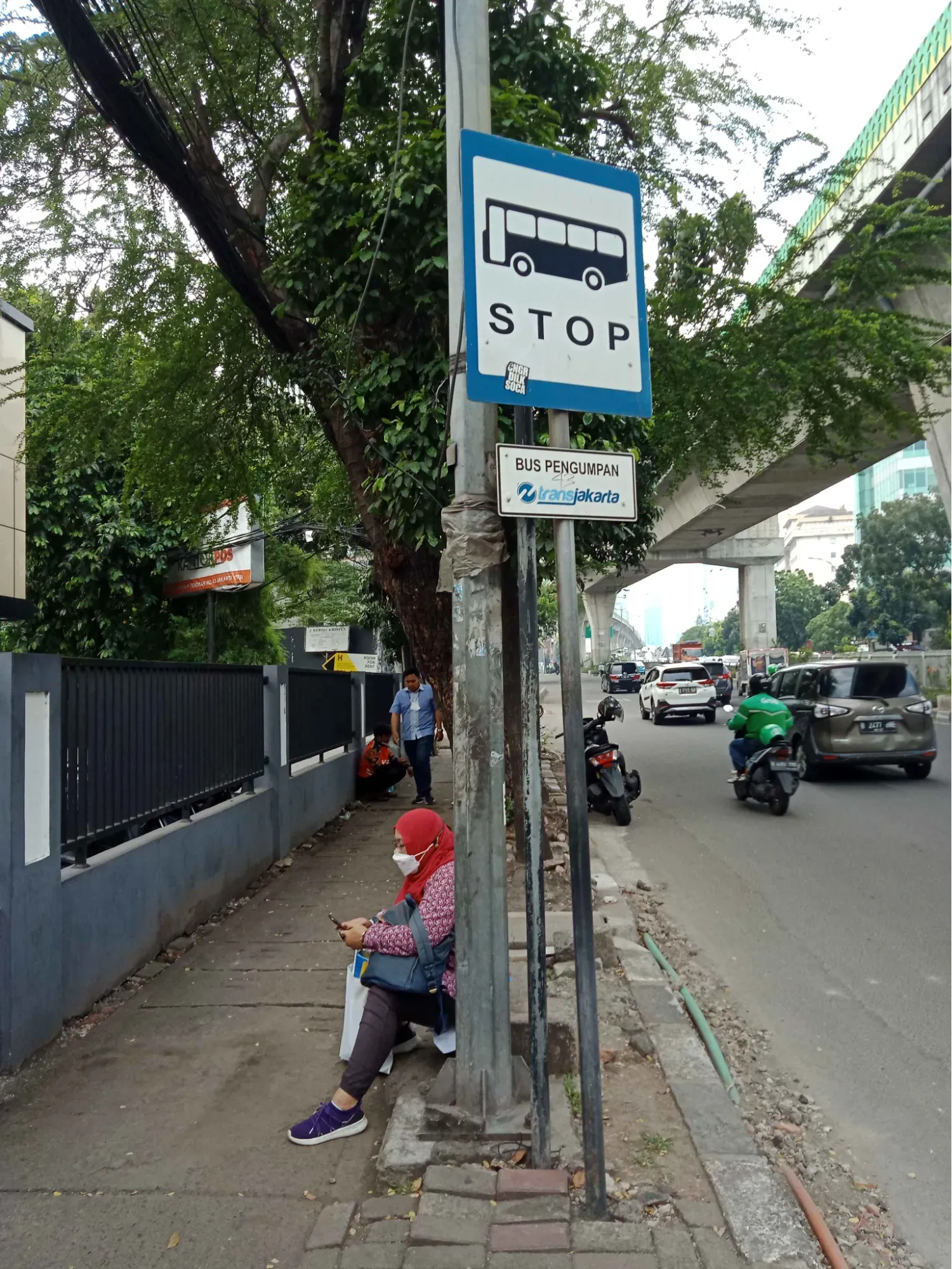 Contoh Bus Stop non-BRT.webp