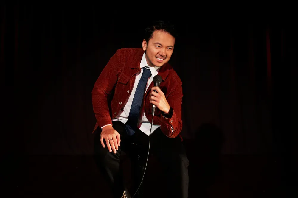 Contoh Teks MC Acara Non-FormalSantai.webp