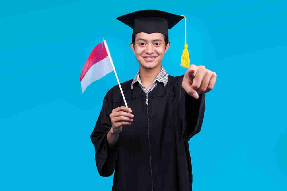 Cover - Perbedaan Diploma dan Sarjana.jpg