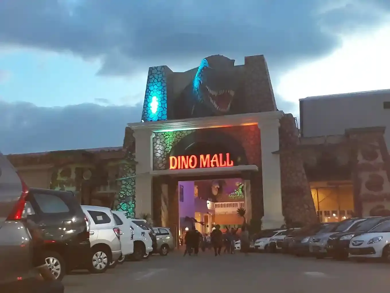 Dino Mall.webp
