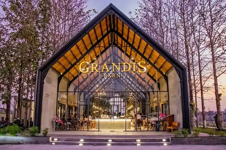 30 Coffee Shop di Solo Terbaru, Ada yang Buka 24 Jam!