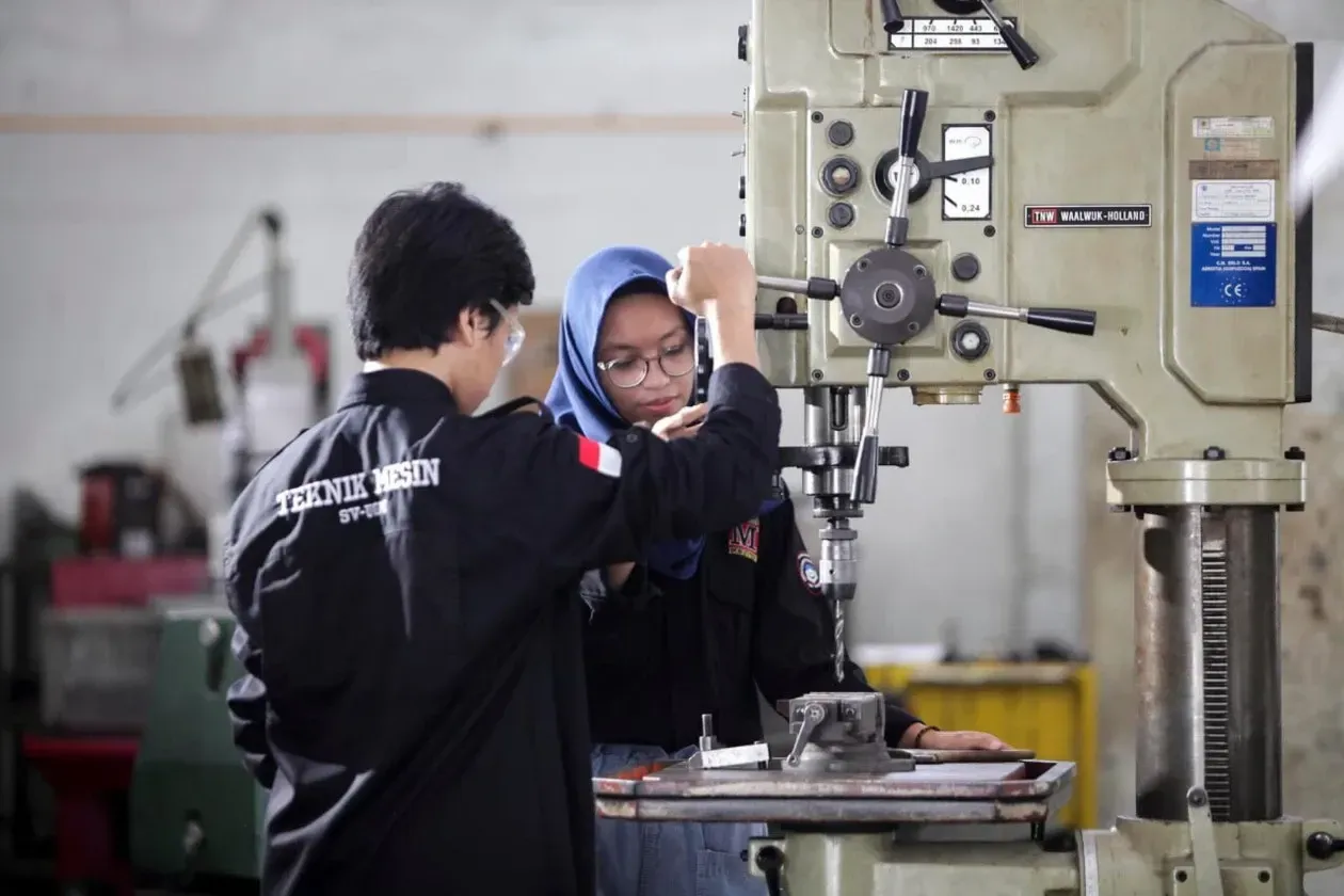 Jurusan Teknologi Rekayasa Mesin  Sumber Sekolah Vokasi UGM.webp