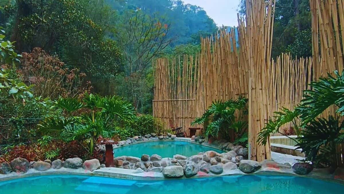 Kolam Air Panas Maribaya.jpg