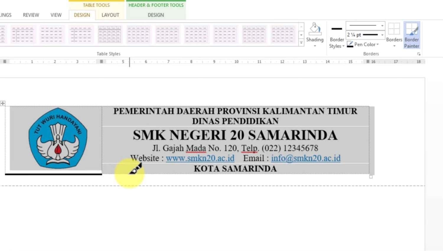 Menambahkan garis pada kop surat I Sumber: Youtube (Felly Tutorial)