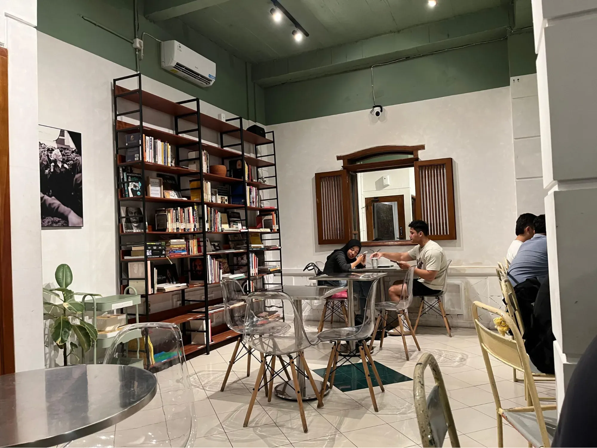 Slari Coffee.webp