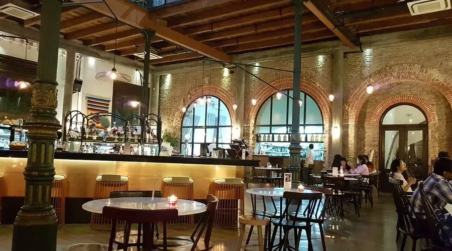 Spiegel Bar & Bistro.webp