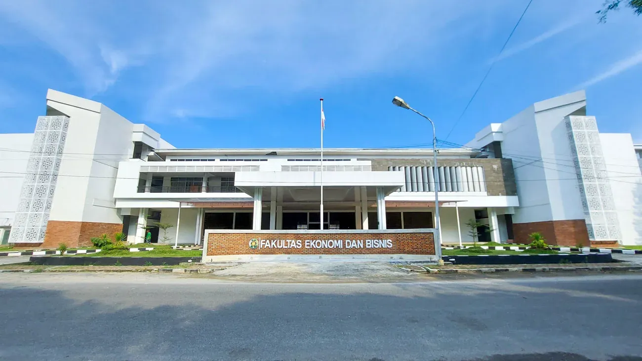 Universitas Sumatera Utara (1).webp