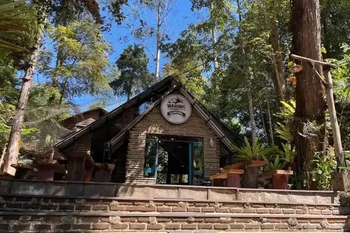 Warung Kopi Gunung.webp