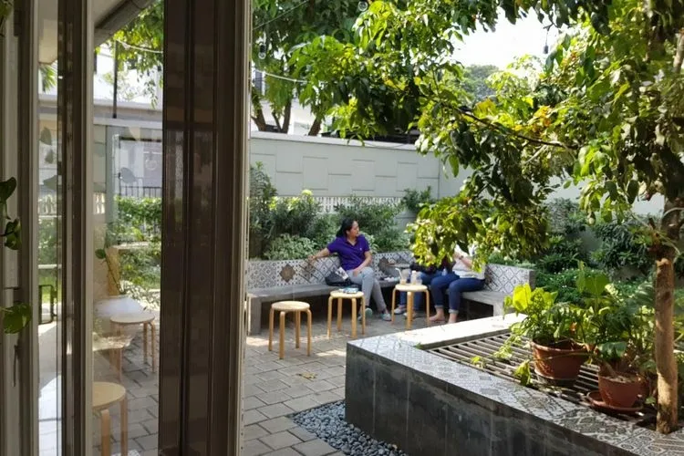 coffee shop depok 1.webp