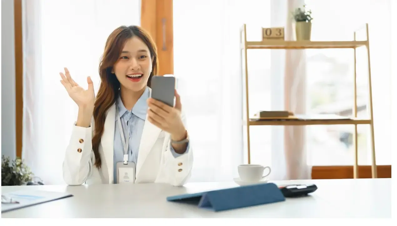 8 Contoh Panggilan Interview via WhatsApp, [+Template Siap Copas!]