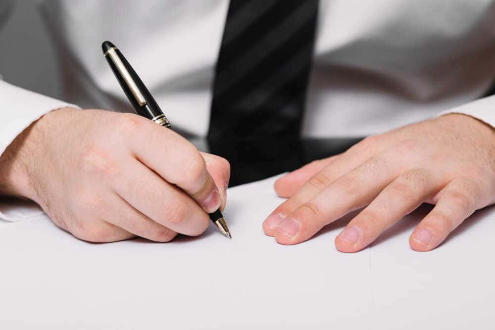 13 Contoh Surat Pengunduran Diri Tulis Tangan yang Sopan & Profesional