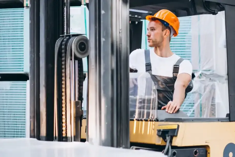 Gaji Operator Crane 2026 di Berbagai Lokasi & Industri, Cek Rinciannya!