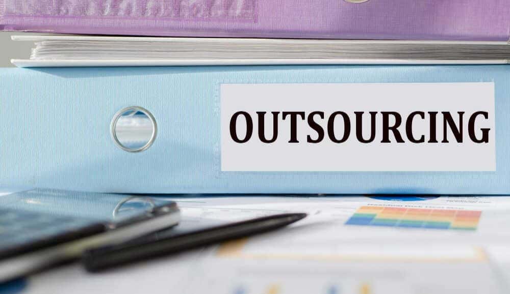 Gaji Outsourcing 2025 untuk Cleaning Service, Satpam, & di BRI, OJK, PT KAI