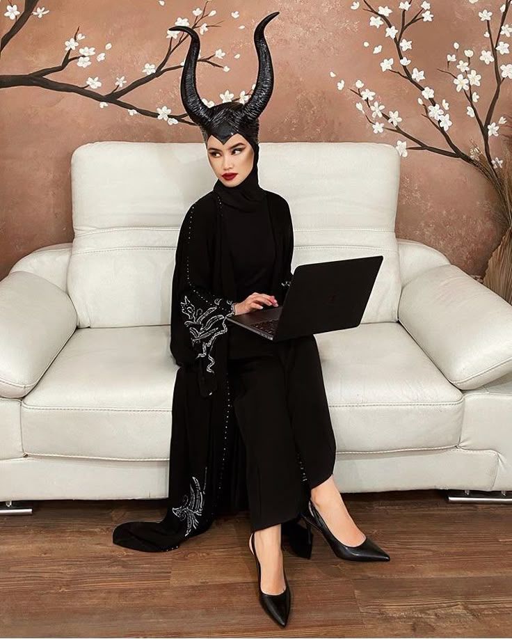 ide kostum halloween maleficent