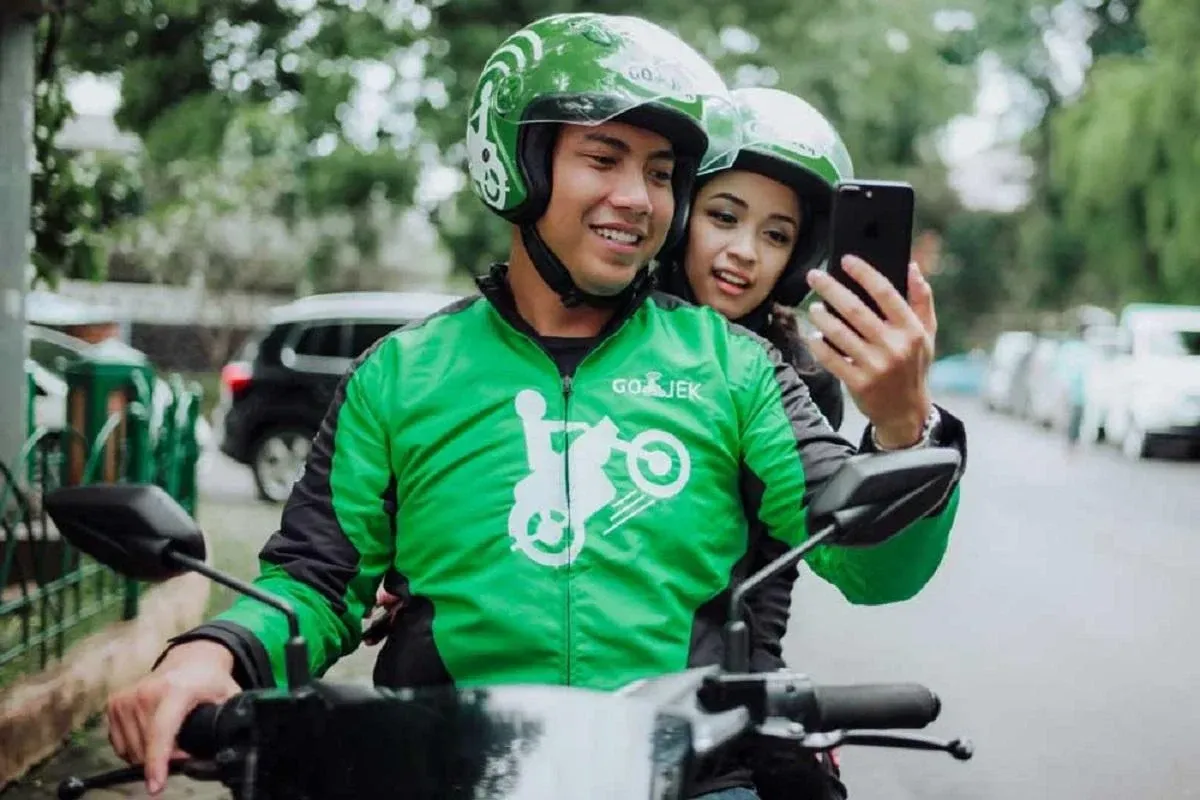 ilustrasi ojol gojek.webp