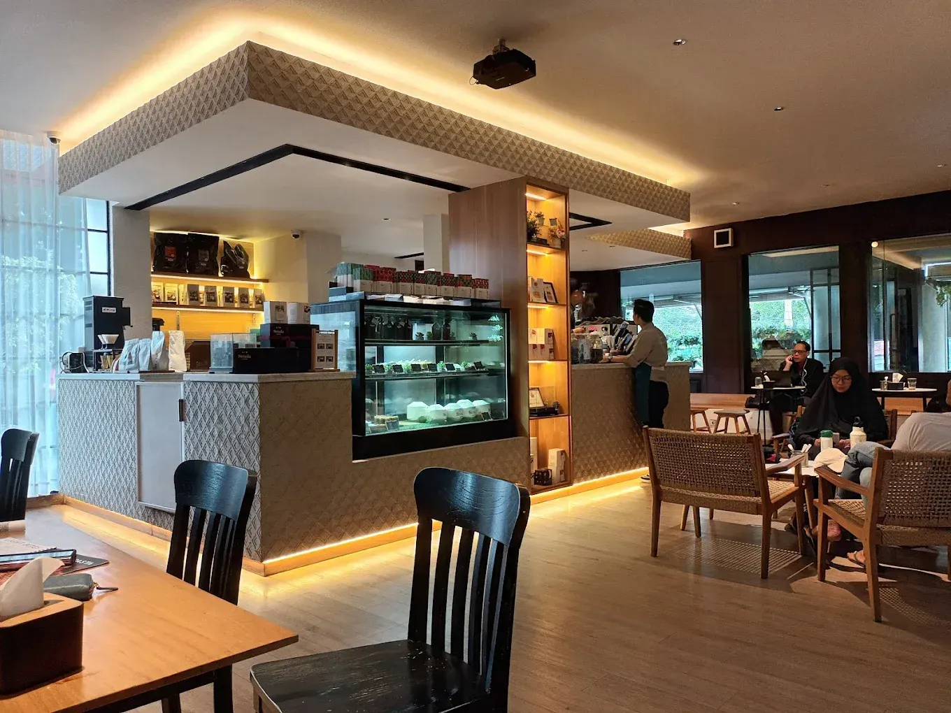 Strada Coffee & Cafe