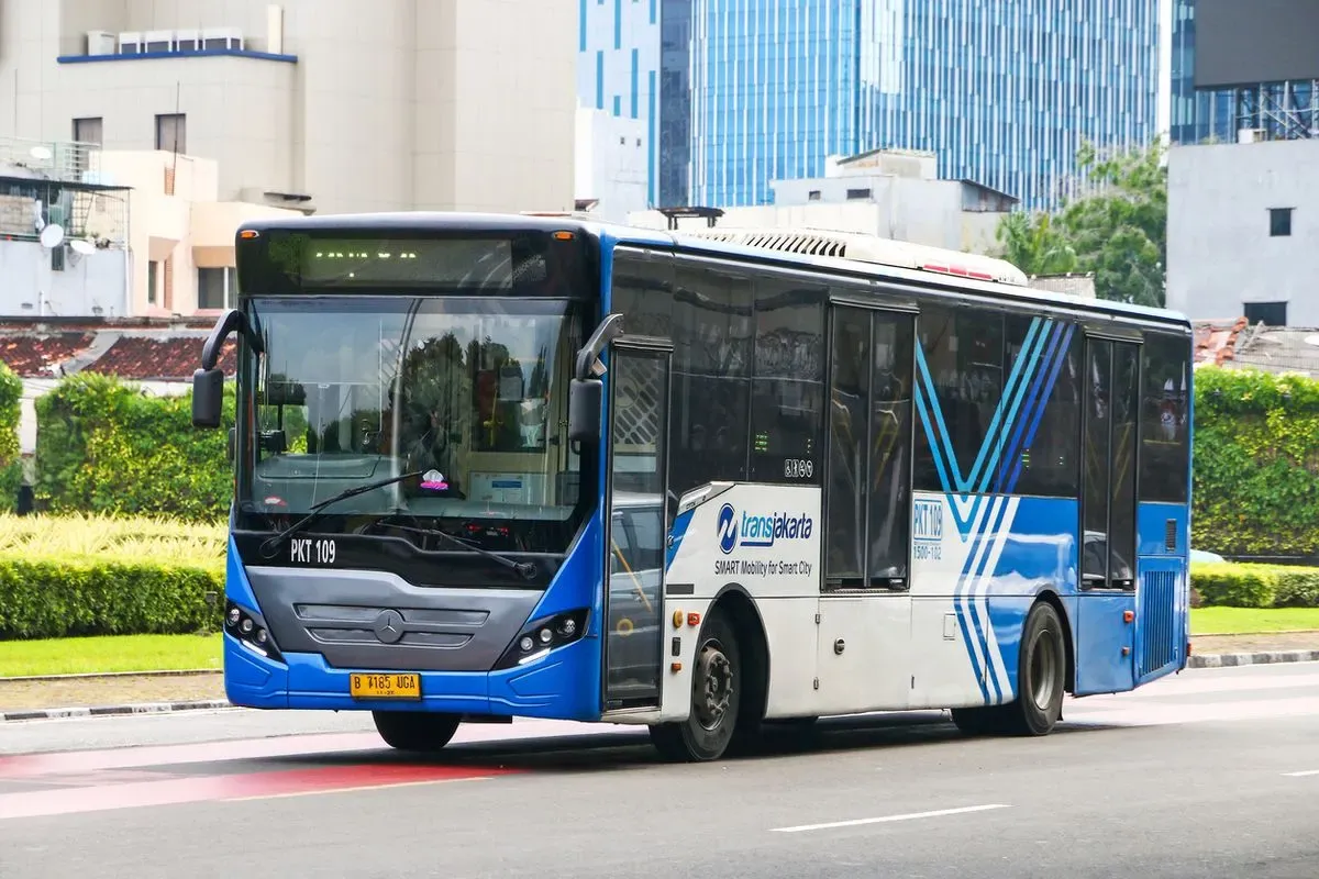 Rute Transjakarta L13E Puri Beta–Kuningan: Peta, Jadwal, & Daftar Halte