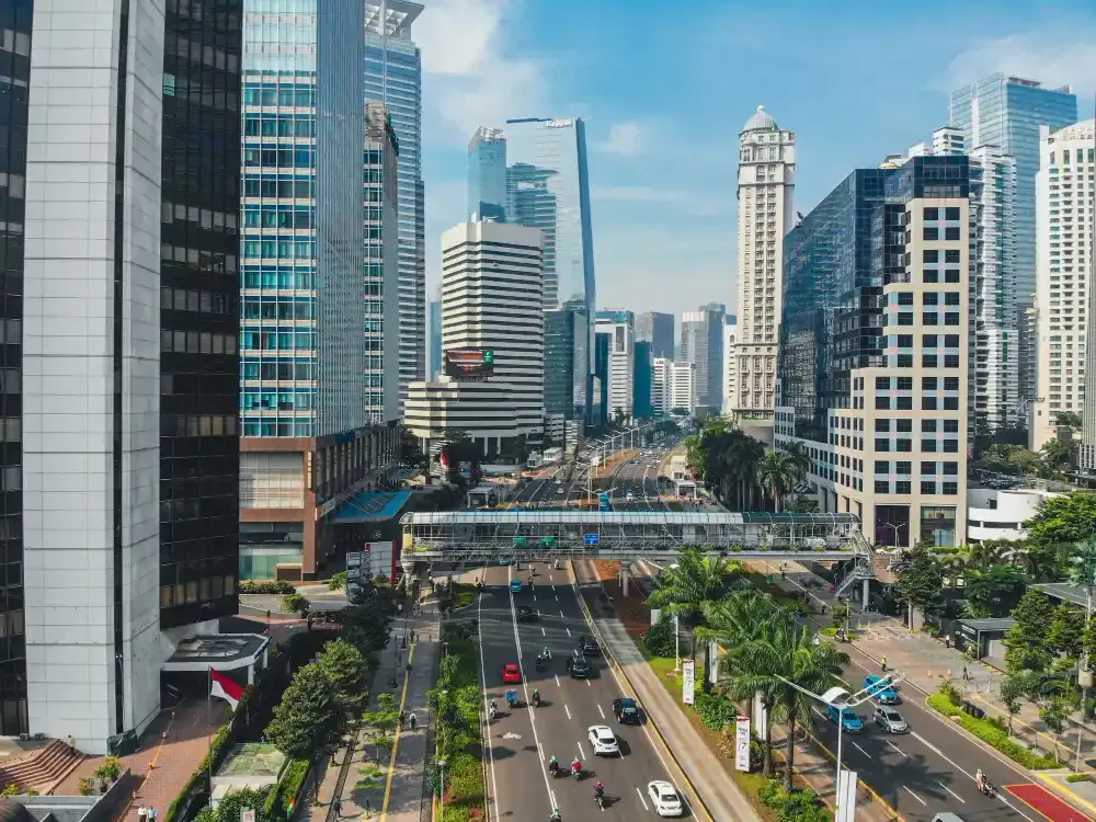Cara Kerja di Jakarta 2025 + Tips Adaptasi & Tempat Tinggal Ideal