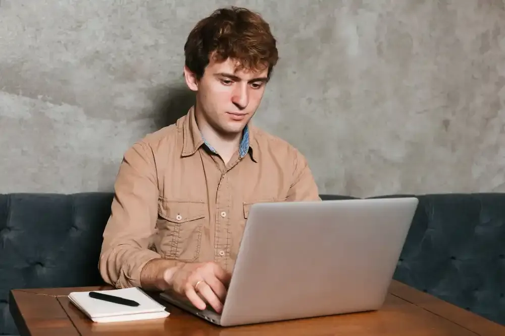 7 Contoh Surat Motivasi Kerja & Tips Praktis Membuatnya!