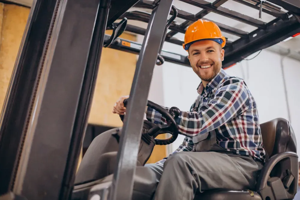 operator forklift (1).webp