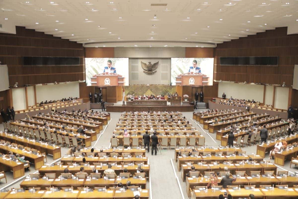 Gaji Anggota DPR RI 2025: Upah Pokok, Tunjangan, & Fasilitas Lengkap