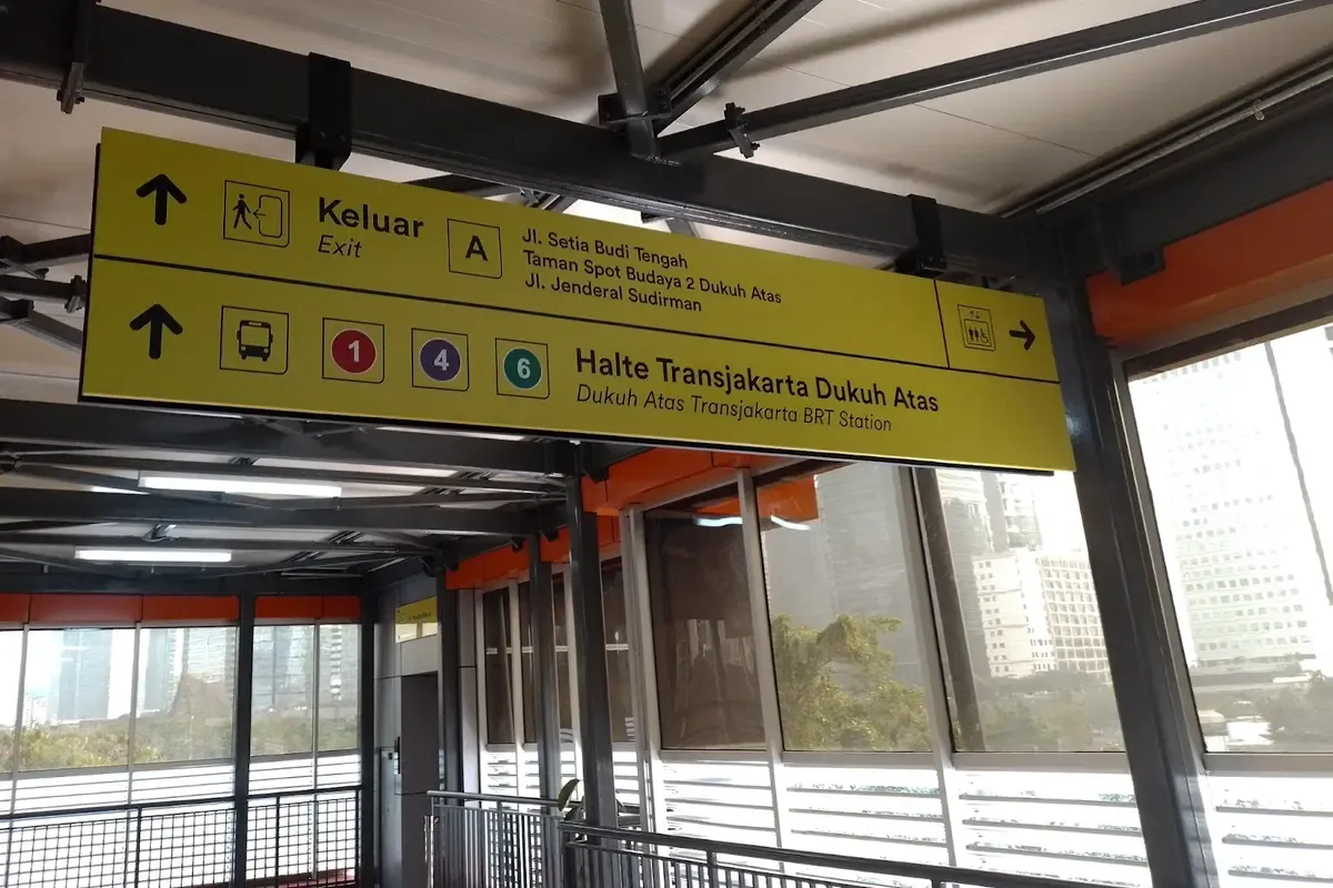 signage stasiun lrt jakarta.webp