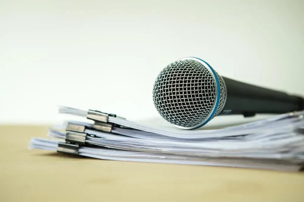 struktur teks debat.webp