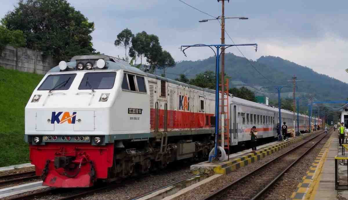 Rute KA Kutojaya Selatan 2025: Jadwal, Fasilitas, & Harga Tiket Terbaru