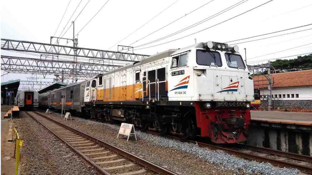 Rute KA Turangga 2025: Jadwal, Fasilitas, & Harga Tiket Terbaru