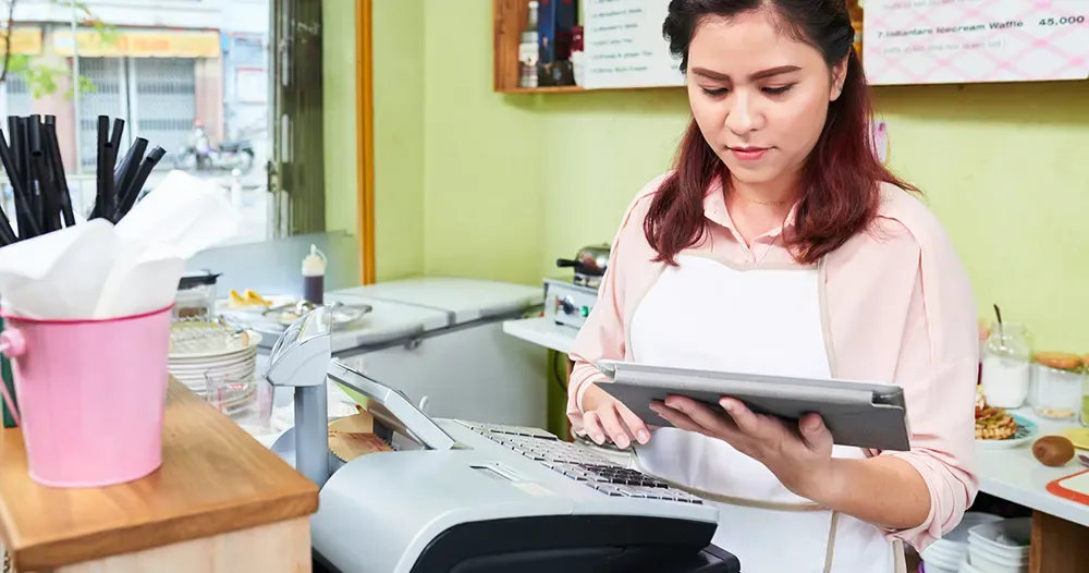 12 Aplikasi Kasir Terbaik untuk Bisnis (Gratis & Berbayar)