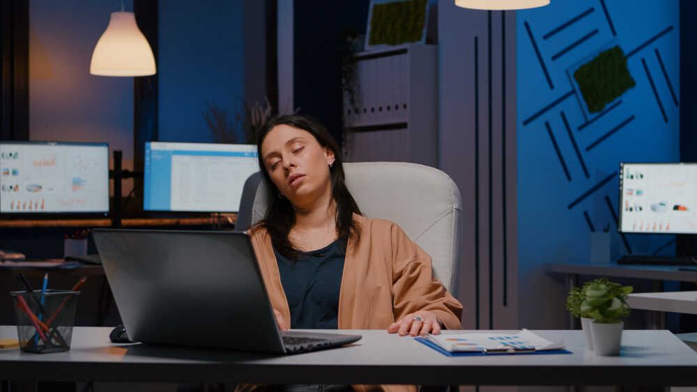 tips kesehatan untuk pekerja shift malam.jpg
