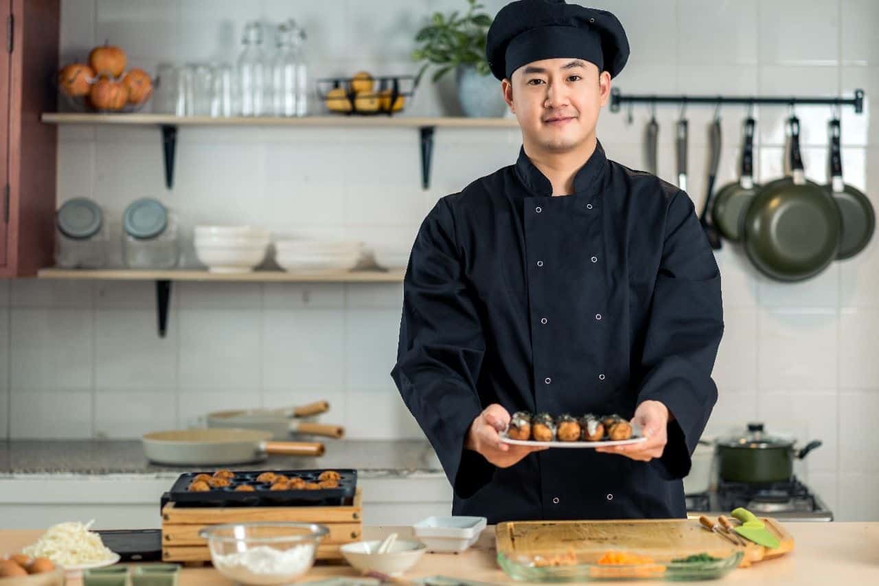 Tugas Chef de Partie: Peran dan Skill Penting yang Dibutuhkan | Dealls