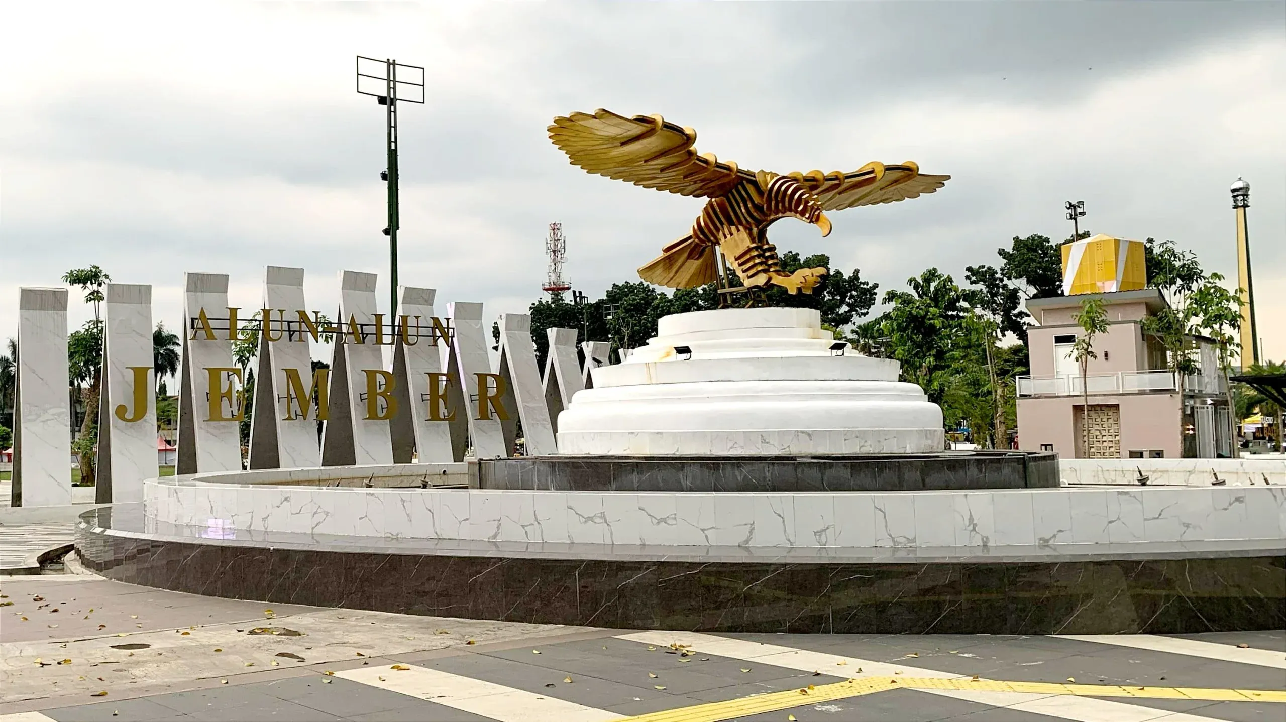 umk jember 2026 naik berapa persen (1).webp